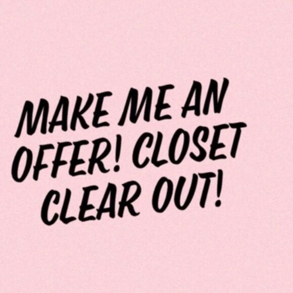 Raleys Burgundy Pitcher - Picture 2 of 9